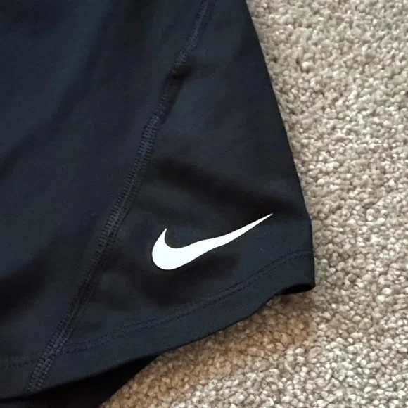 Nike Black Tank Top and Gray Sports Bra - Picture 4 of 7